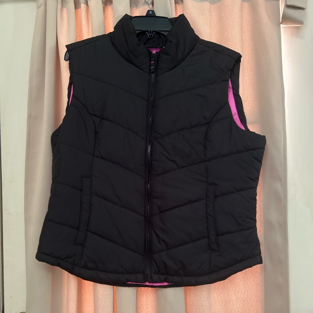 Aeropostale cute warm Black Puffer Vest